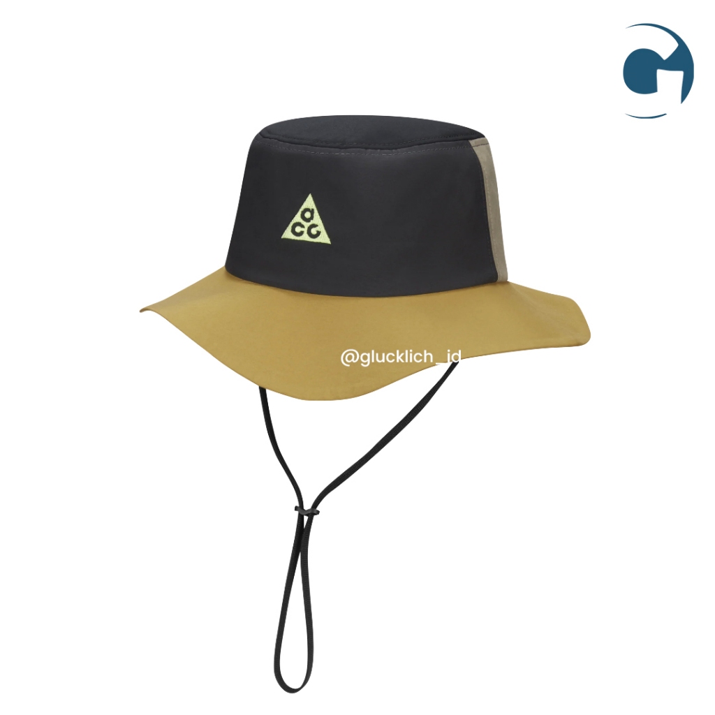 Nike ACG, Bucket Hat in Off Noir/Ghost Green