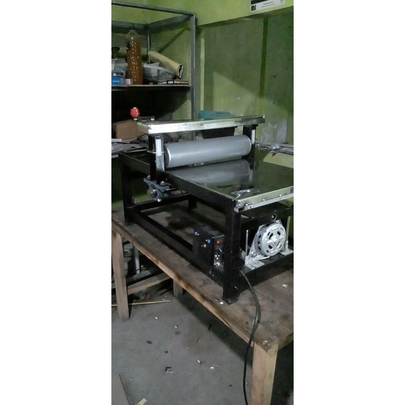 Mesin Pemipih adona meja 80