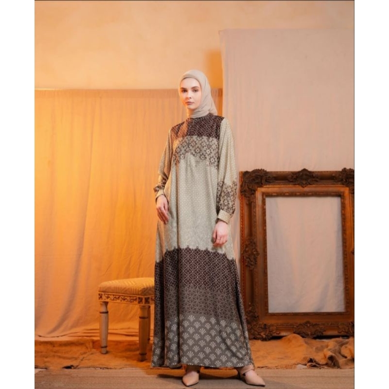 Mahira Dress Heaven Lights HL