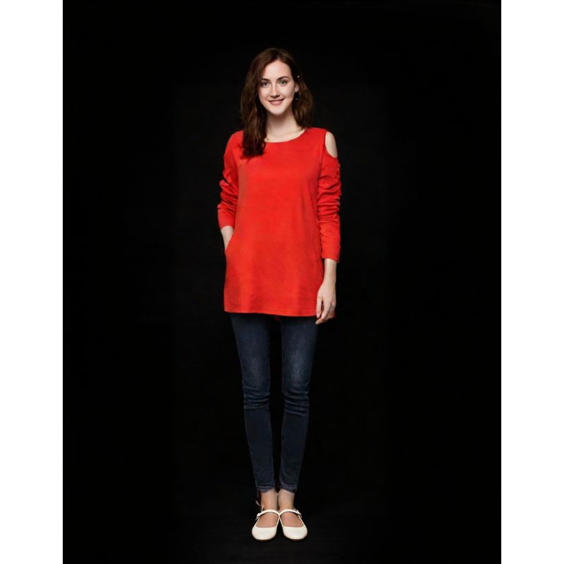 KAOS WANITA TANGAN PANJANG MODEL BAHU BOLONG