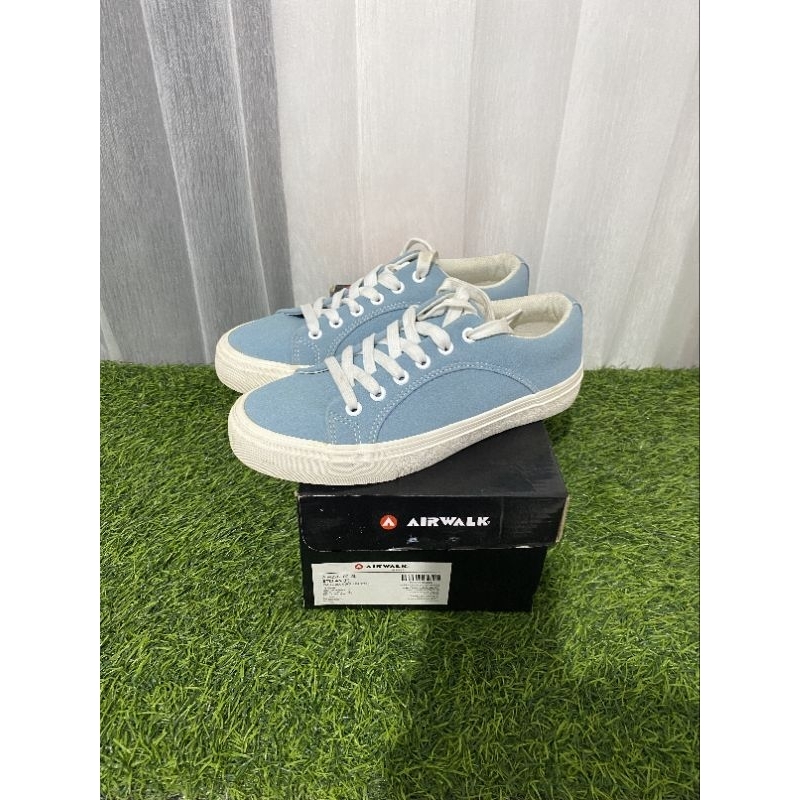 Sepatu airwalk suede size 37 used terawat original