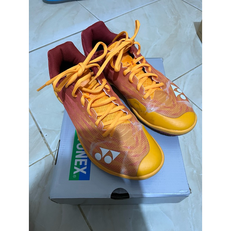 sepatu yonex aerus z orange second like new