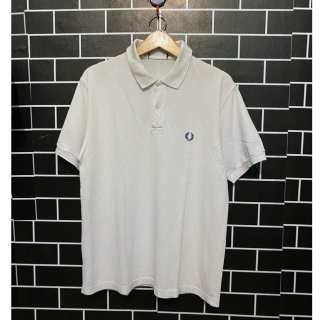 Kaos kerah fred perry putih