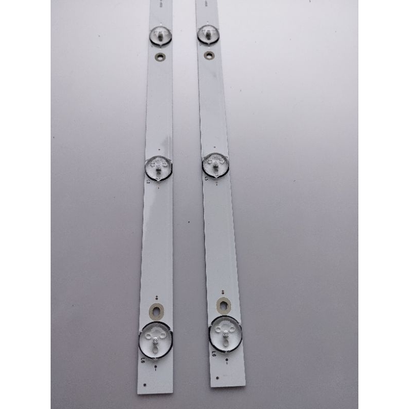 Backlight TV Akari LE 32V90 Lampu TV