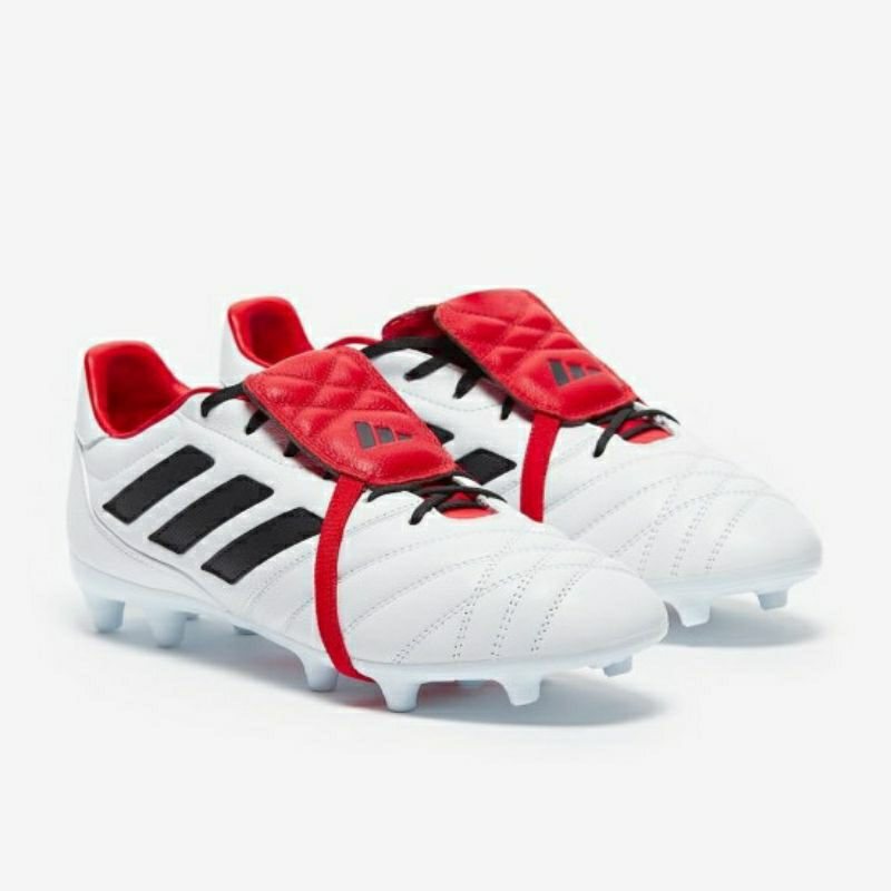 Sepatu Bola Copa Gloro