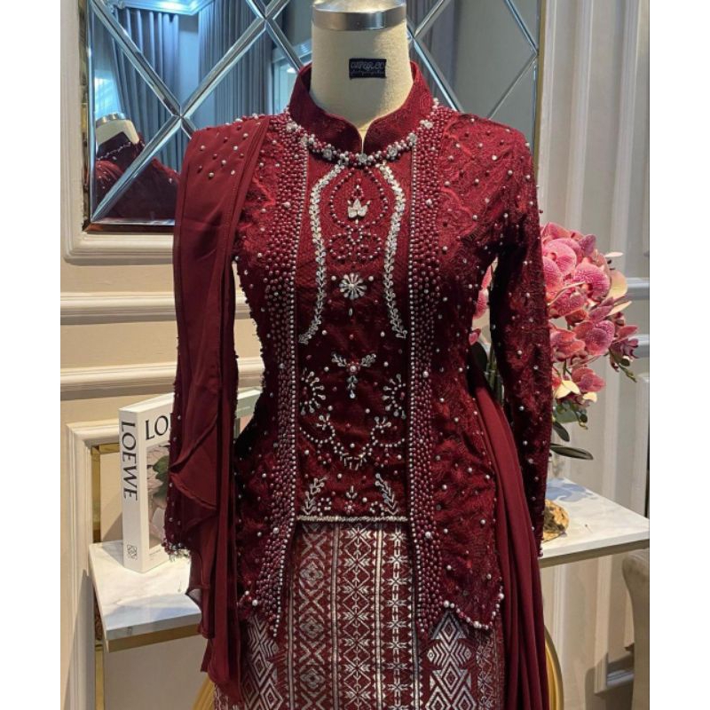 jasa jahit kebaya lamaran//wisuda//bridesmaid//