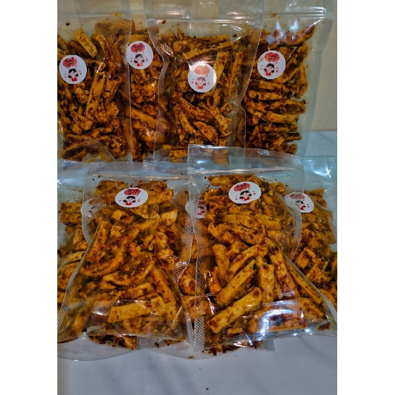 

Basreng pedas daun jeruk kemasan pouch 10x17 atau 80 gram