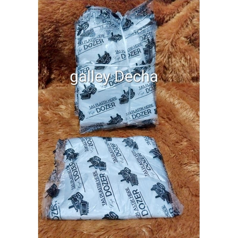 Kresek Bening Dozer Hitam uk 15