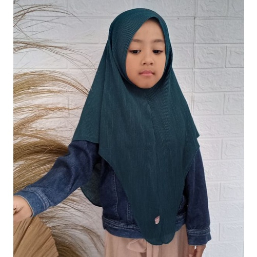 Hijab Bergo Plisket Ceruty Anak Tali