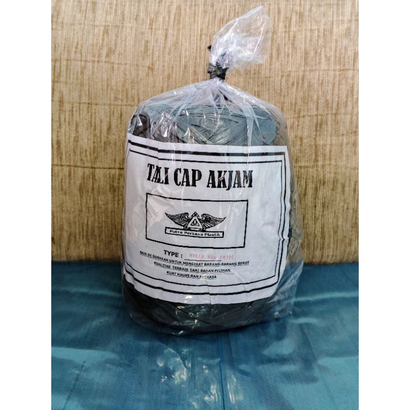 

Tali Rafia Hitam Cap AKJAM 0,7 Kg