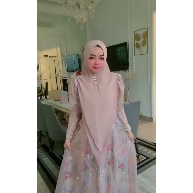 Faesta Syahri Iswari Set