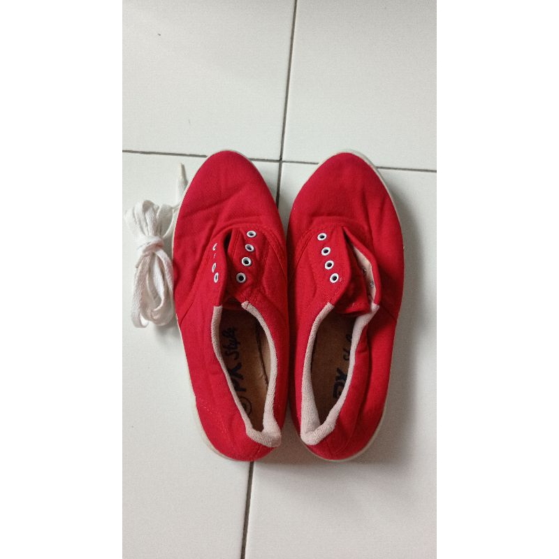 Sepatu kanvas maroon PX Style Original