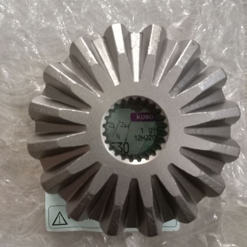 TC430-12530 GEAR BEVEL DEPAN L5018 KUBOTA 16 GIGI 16,HSP MT20 16HSP ONDERDIL SPAREPART KOMPONEN MESI