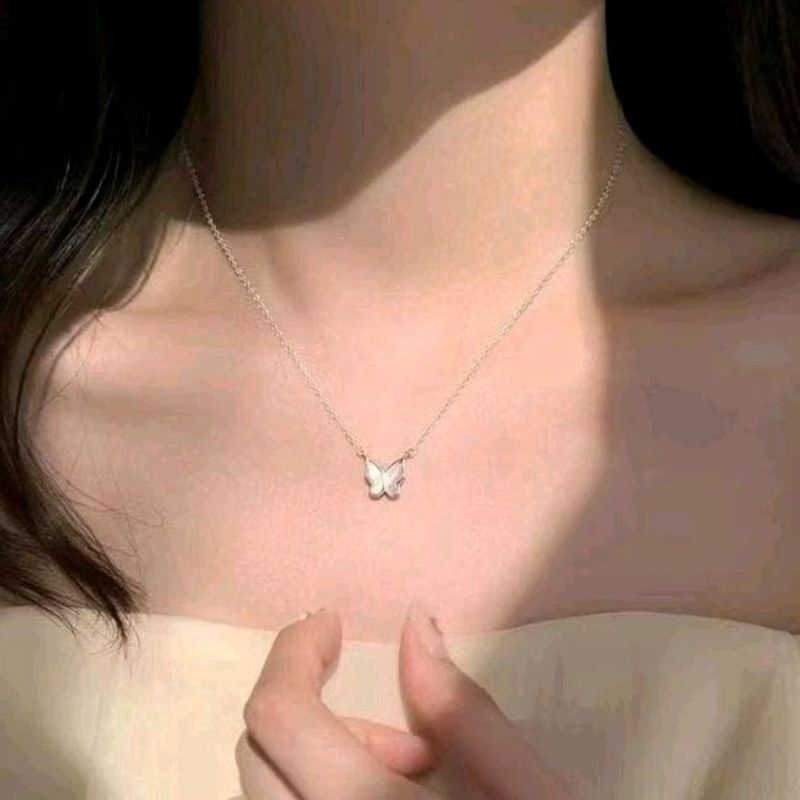 kalung wanita titanium fashion wanita Korea silver mata putih