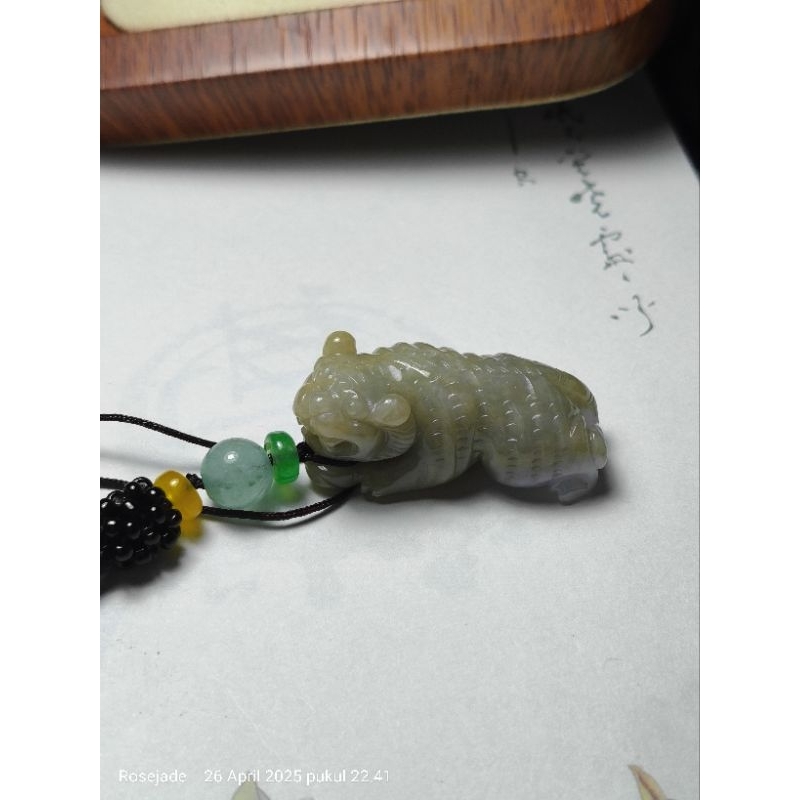 Kalung Liontin Giok Burma Green shio Macan/harimau/tiger sertifikat