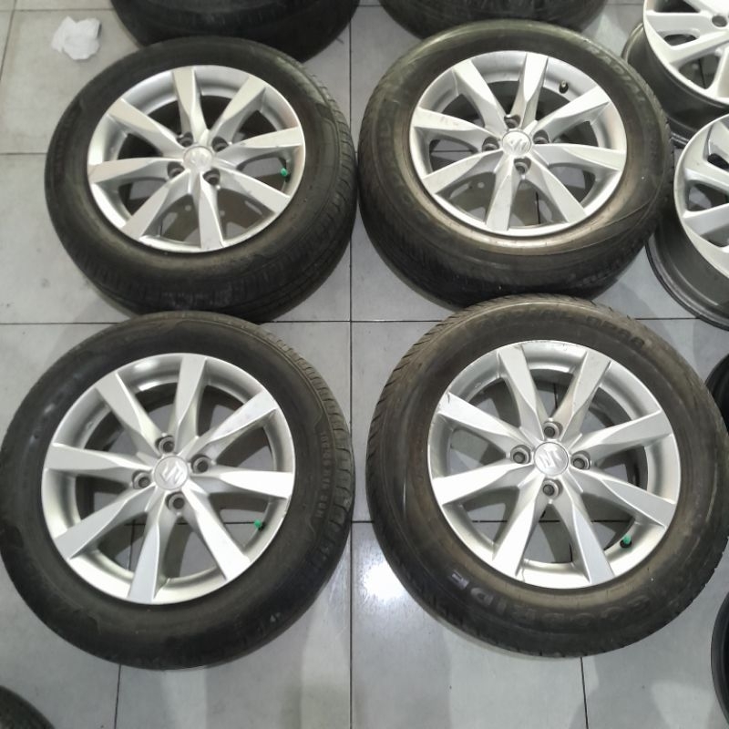 Velg Ori Copotan Mobil Suzuki Splash Ring 15 Komplit Ban R15