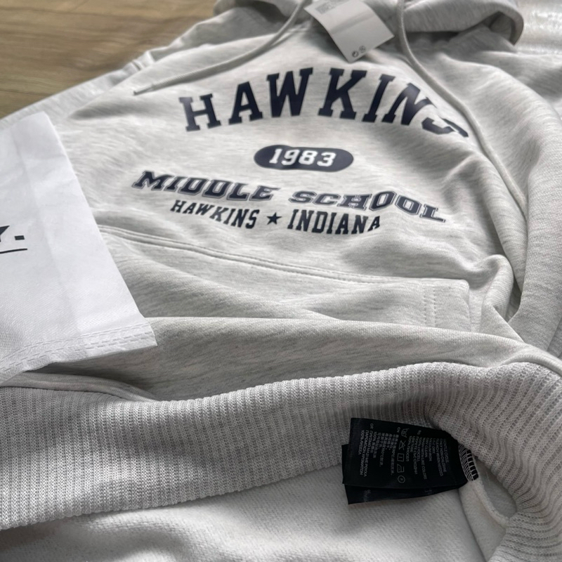 HOT DEALS HOODIE JAKET HAWKINS INDIANA FREE BAG LEMBUT NYAMAN SWEATER TEBAL DIGITAL PRIA WANITA