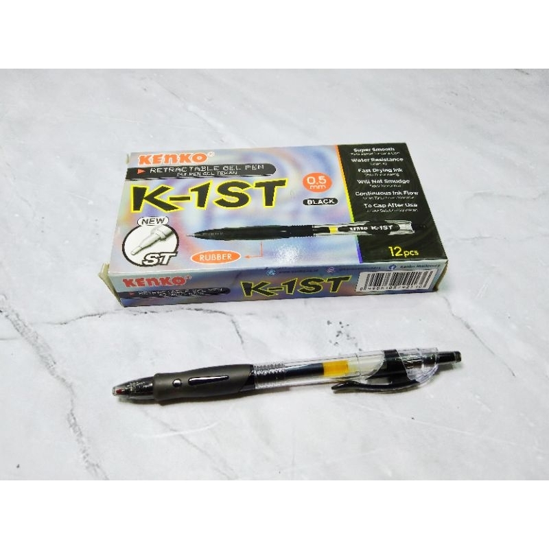 

PENA CAIR KENKO K-1ST HITAM ISI 12 PCS / PULPEN GEL TEKAN 0.5 MM / GEL PEN K-1ST - KENKO
