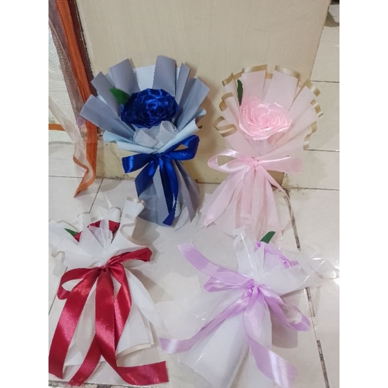 

Buket Single Rose Pita Satin - Graduation - Birthday - Bestie