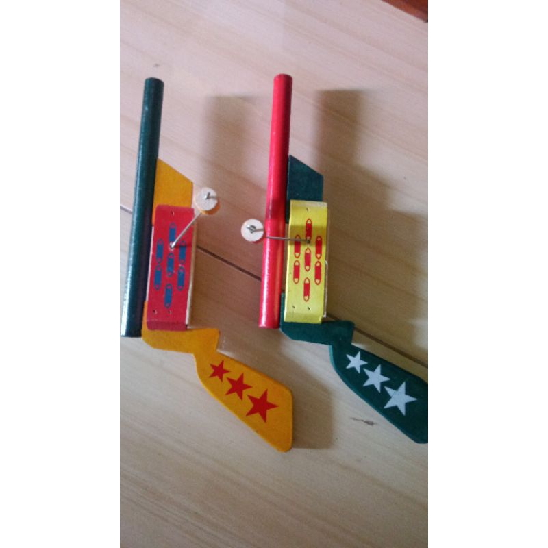 Pistol Kayu Mainan jadul Tradisional