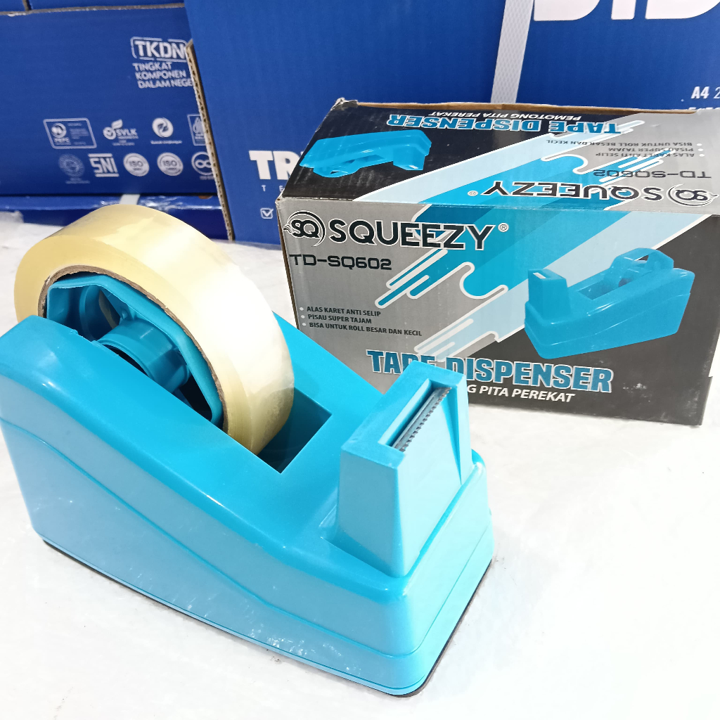 

SQUEEZY TAPE CUTTER PEMOTONG ISOLASI 12MM 24MM 0,5INCH - 1 INCH BESAR
