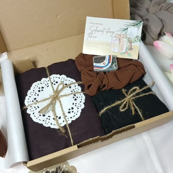 

HAMPERS HIJAB MURAH HAMPERS HIJAB BELLA SQUARE