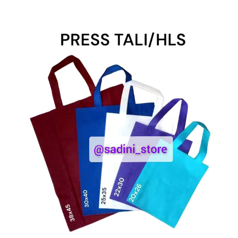 

TAS GOODIEBAG TALI 25x35 Spunbond Standing Handle SOUVENIR HAJATAN ACARAHarga Satuan