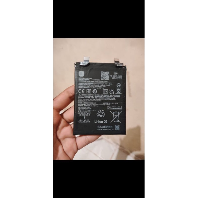 batrai bekas poco f4