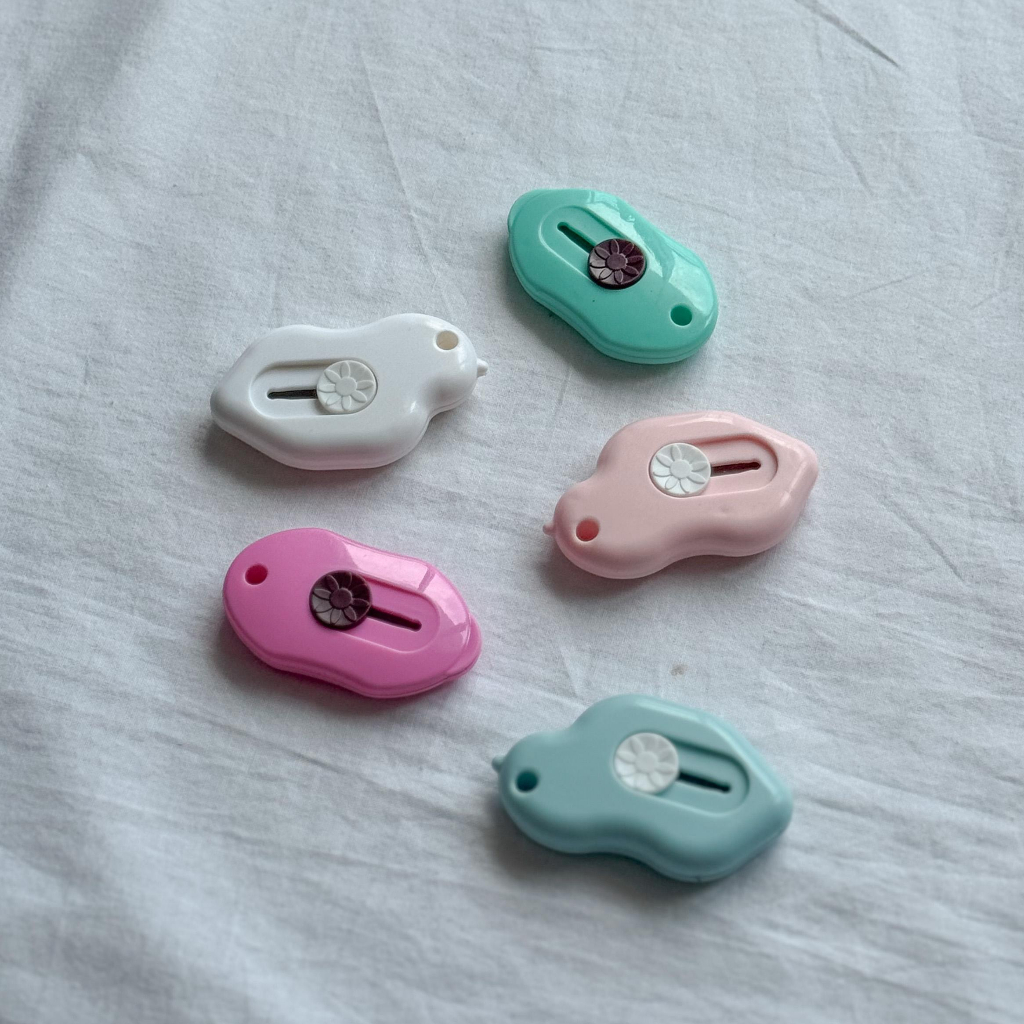 

Pluffyschoice FREEBIES MINI CUTTER
