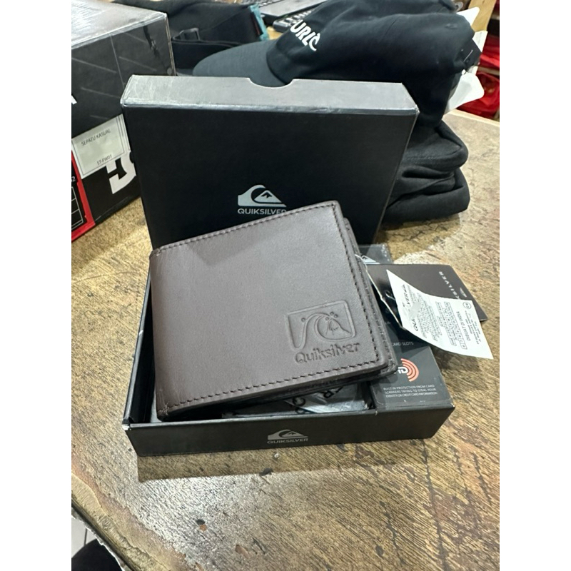 DOMPET QUIKSILVER BROWN