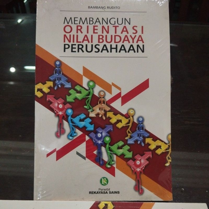 Buku Motivasi Membangun Orientasi Nilai Budaya Perusahaan