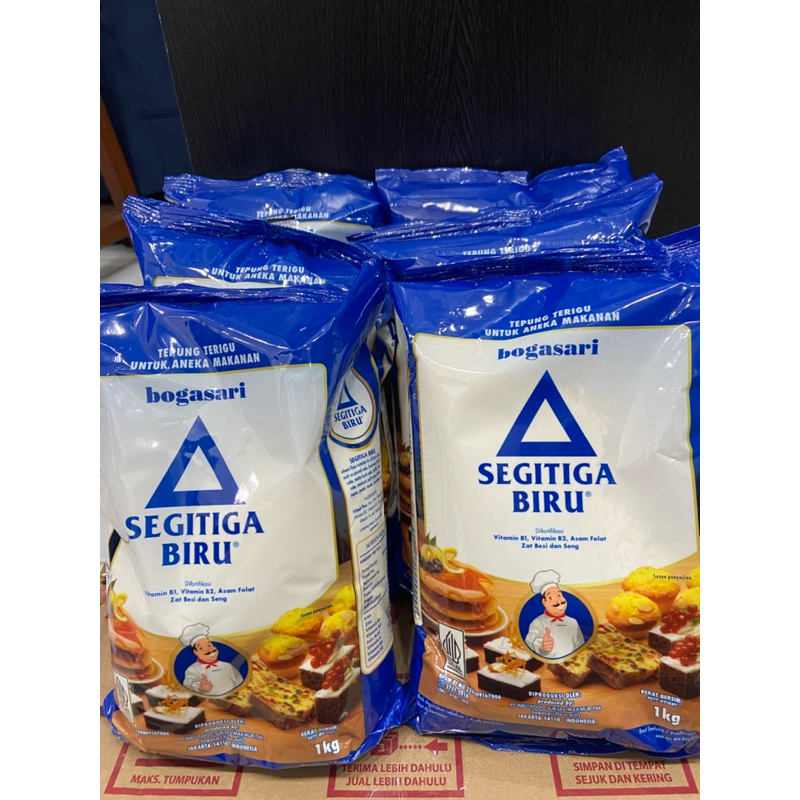 

Tepung Terigu PREMIUM SEGITIGA BIRU Bogasari Untuk Aneka Makanan