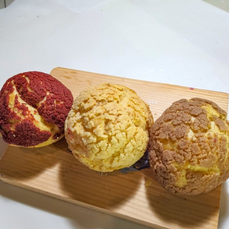 

BOX OF 4 CHOUX AU CRAQUELIN/SENSHO_BITES