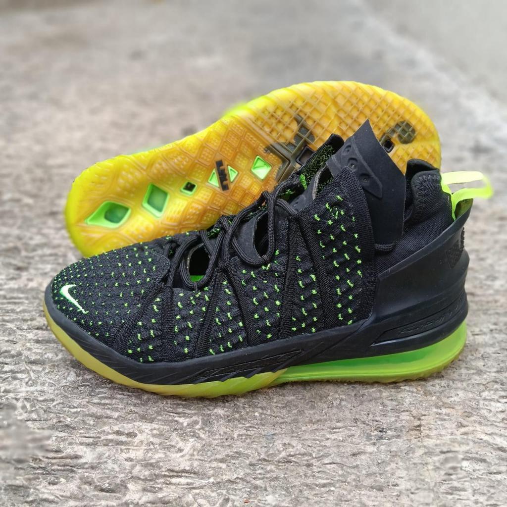 Sepatu basket lebron 18 dunkman