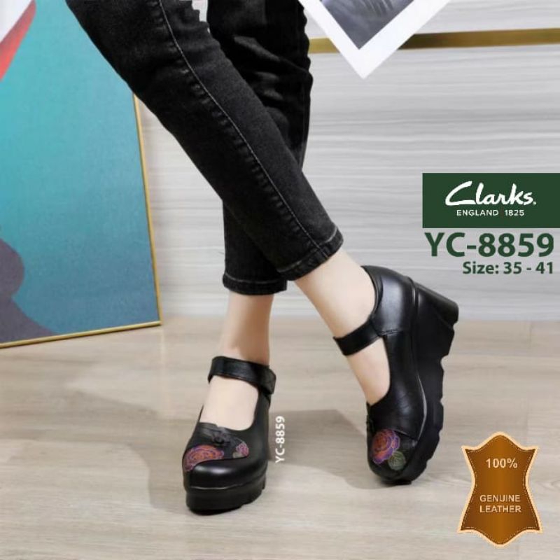 *Clarks YC-8859 Un Adorn Strap Flower Wedge 7cm*