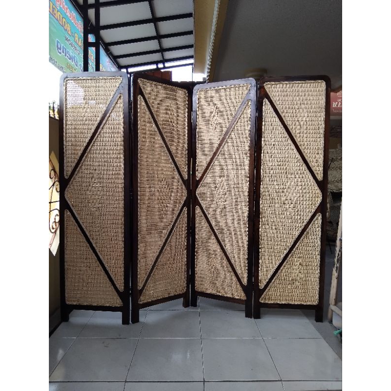 penyekat ruangan kayu/partisi ruangan