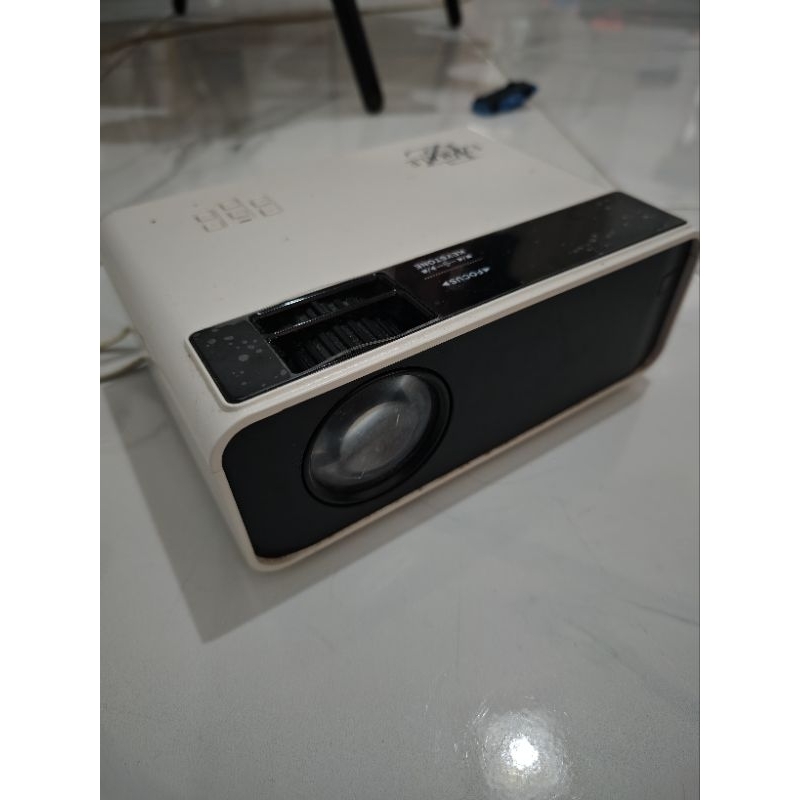 Proyektor Ezzrale EZ200 2700 Lumens (no minus)