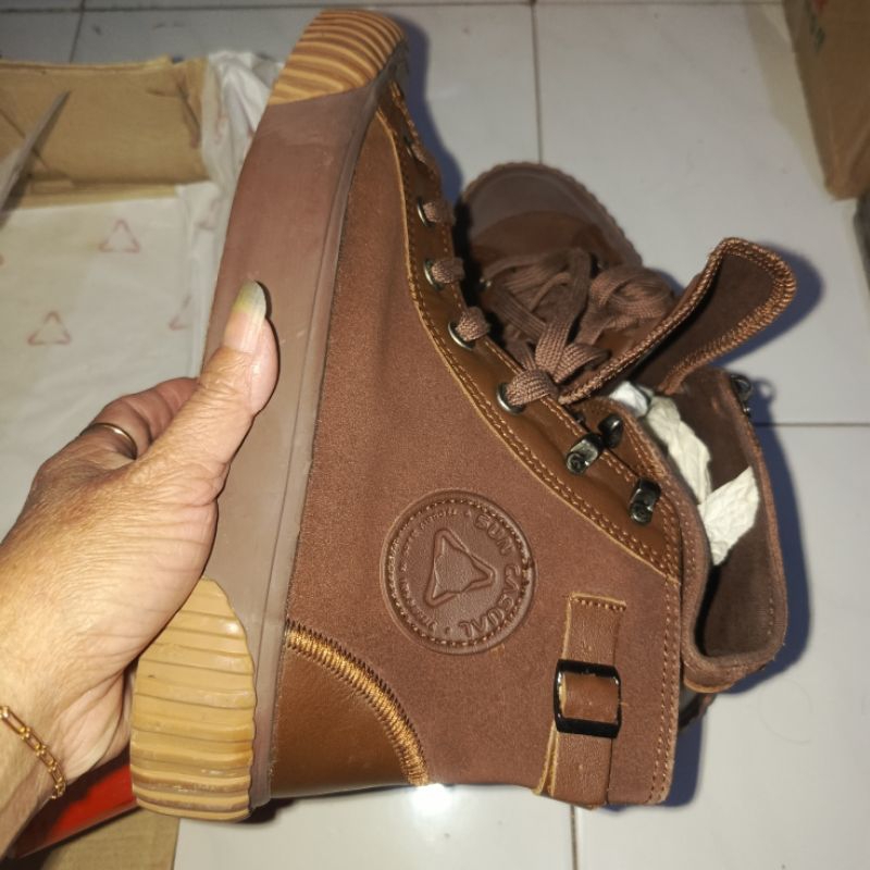 sepatu_cowo_keren