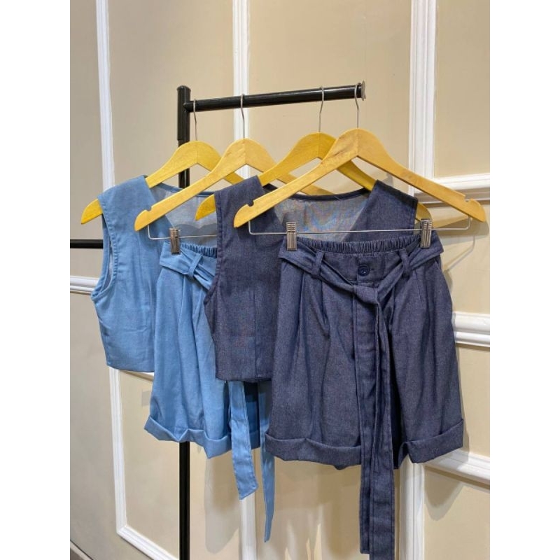 1000311924// Meira One Set Wanita