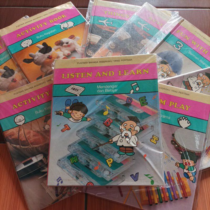 Pustaka Bahasa Inggrisku yang Pertama Buku Pembelajaran Bahasa Inggris Listen and Learn English