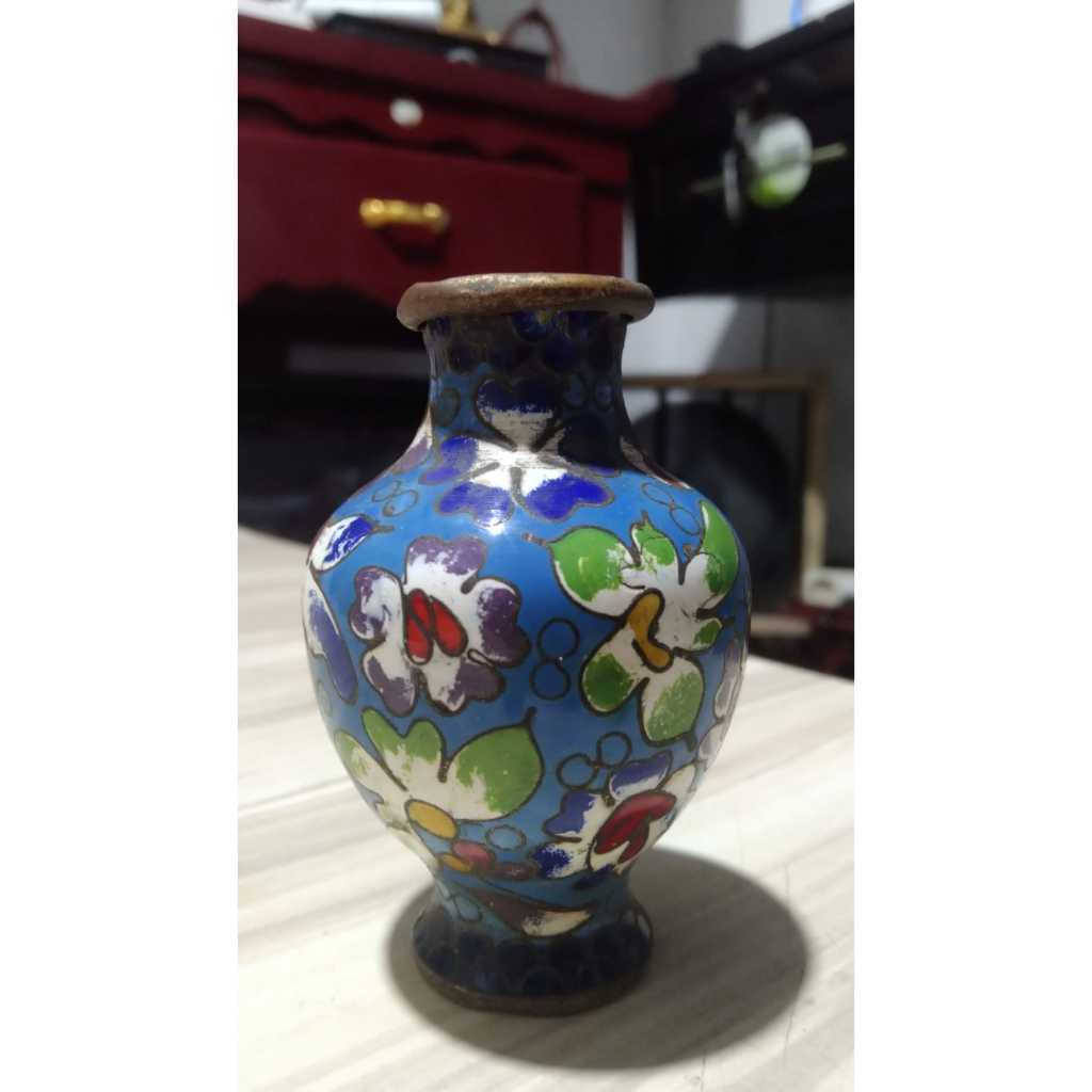 Guci Mini Kuningan Made In Taiwan Kuno Jadul Antik