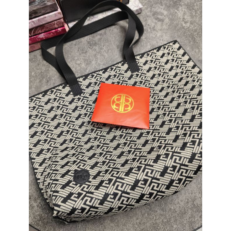 Buttonscarves MFP Nada Puspita