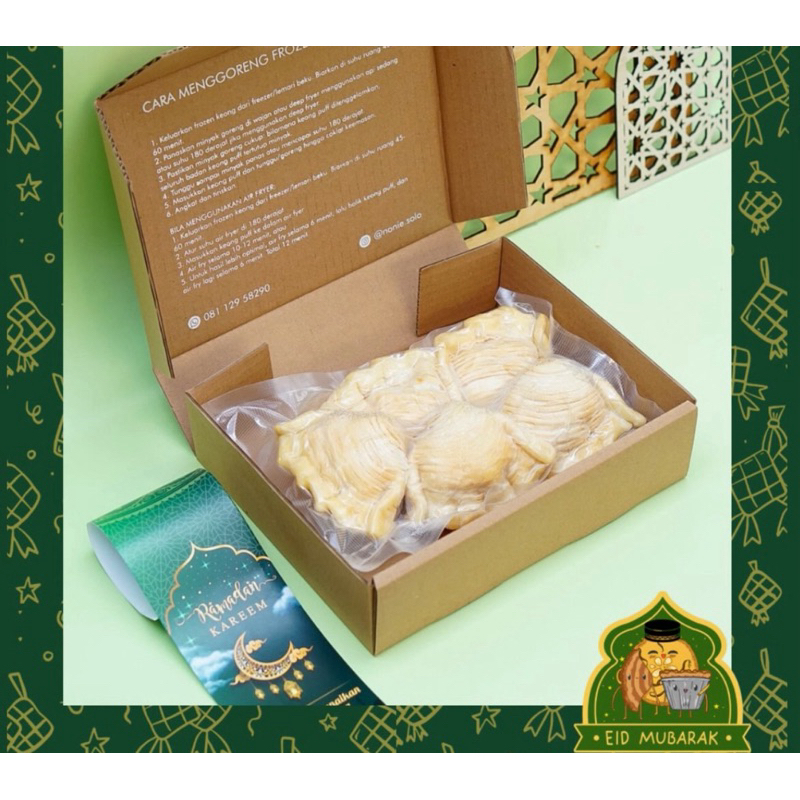 

Nonie Solo nastar jumbo dan keong puff viral