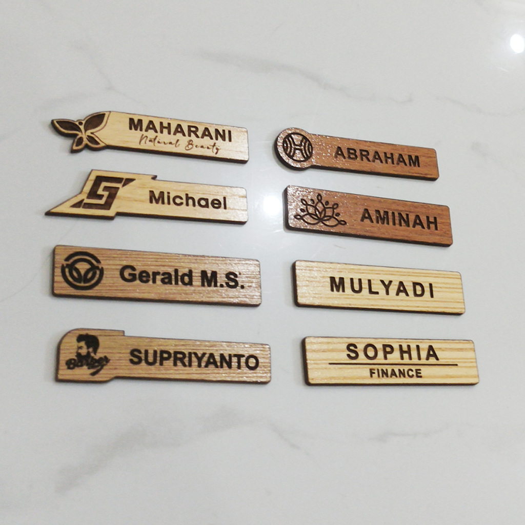 

Name Tag Kayu Papan Nama Dada Magnet Pin Kayu