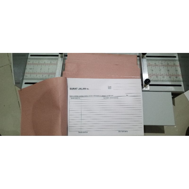 

1book Surat Jalan NCR Polos 1ply 2ply 3ply / Custom Surat Jalan NCR 1Warna 2Warna 3Warna / 1Folio 1/2Folio 1/4 Folio Produksi Sendiri