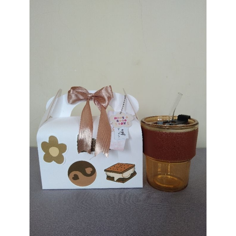 

GIFT BOX PAKET E || KADO WISUDA || KADO SEMPRO || GABLE BOX