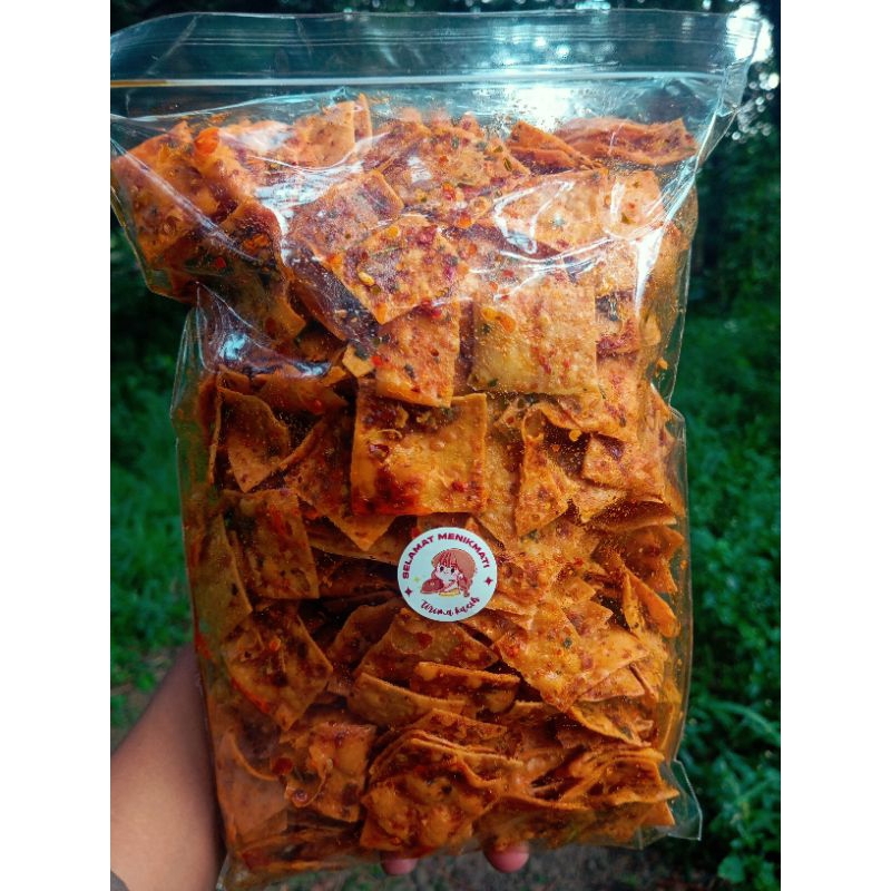 

Keripik Pangsit Kotak Pedas Daun Jeruk Kulit Pangsit Termurah