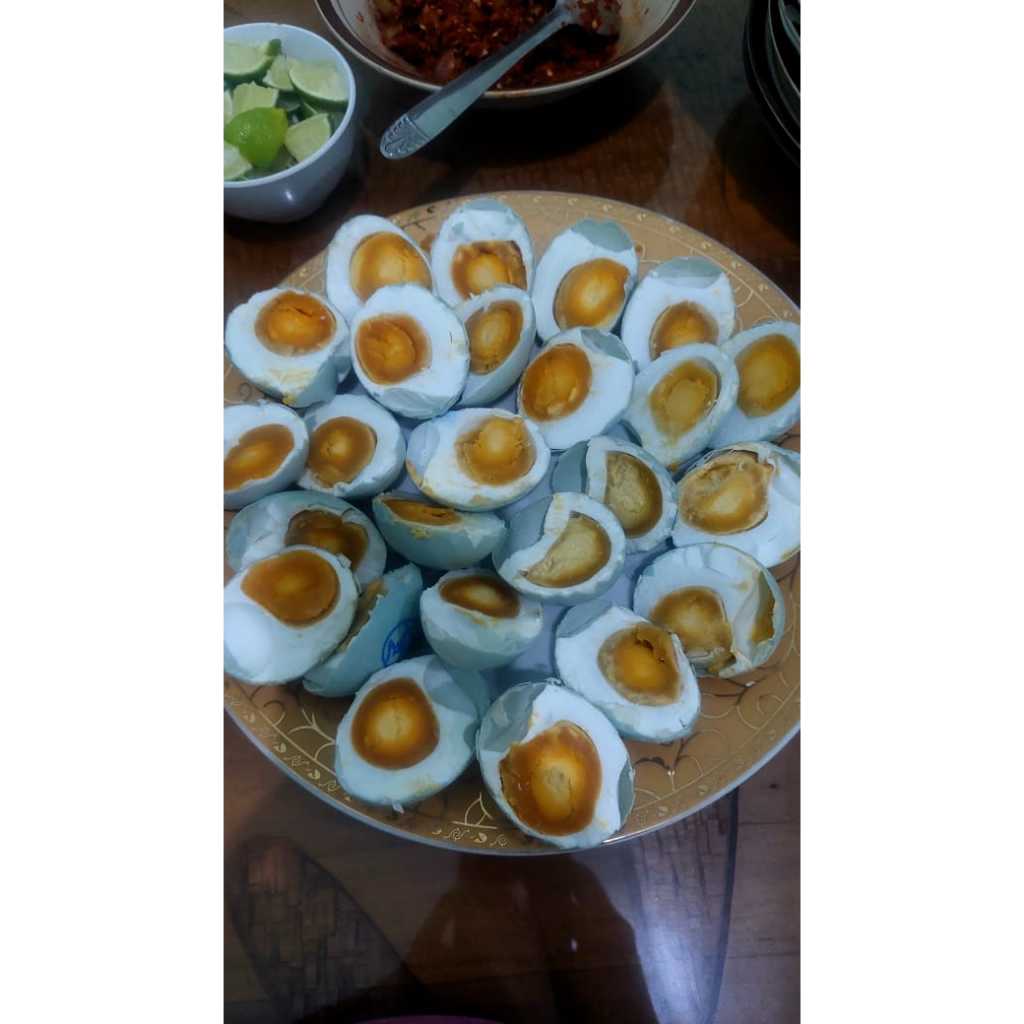 

telur asin matang masir asli solo telur asin gado berminyak matang 4 biji