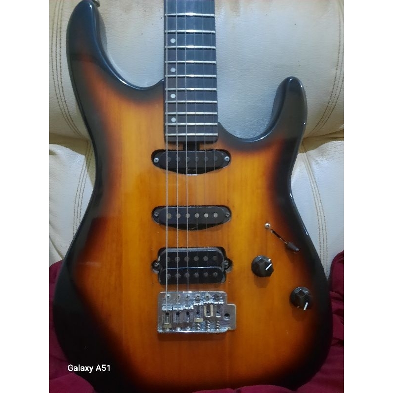 Gitar elektrik Washburn mercury series original