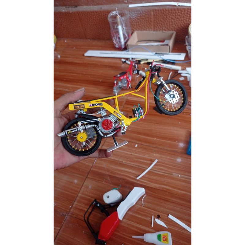miniatur drag metik bisa di gas full asesoris realpic skala 1:12 murah viral